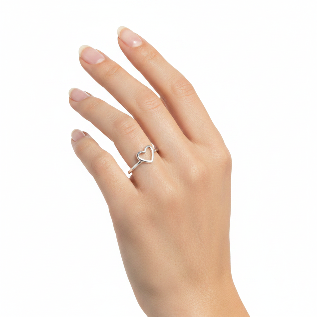 A Silver Heart Design Ring