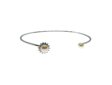 A Pearl Bangle