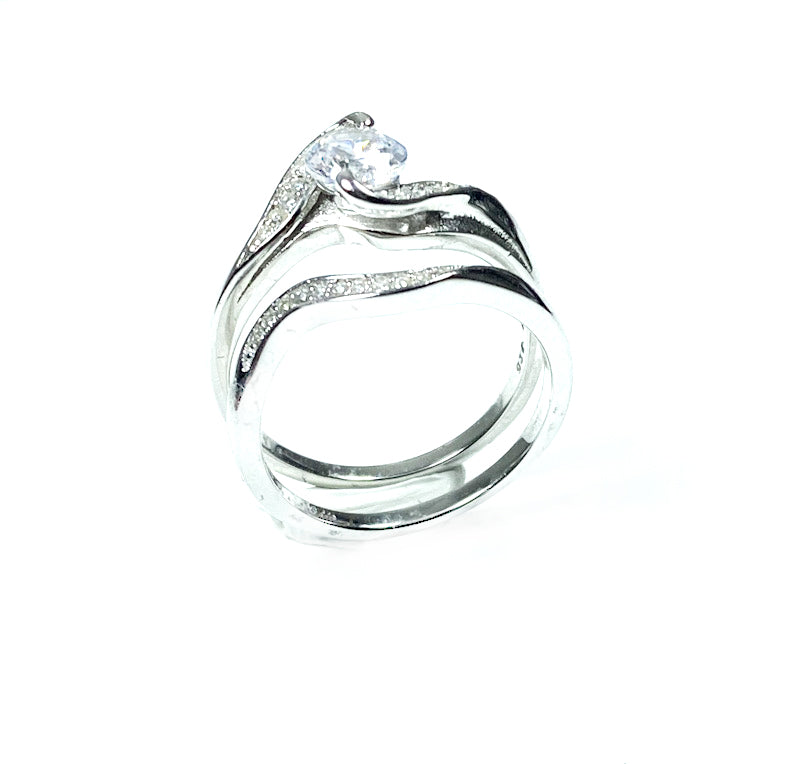 A White Cubic Zirconia Ring Set