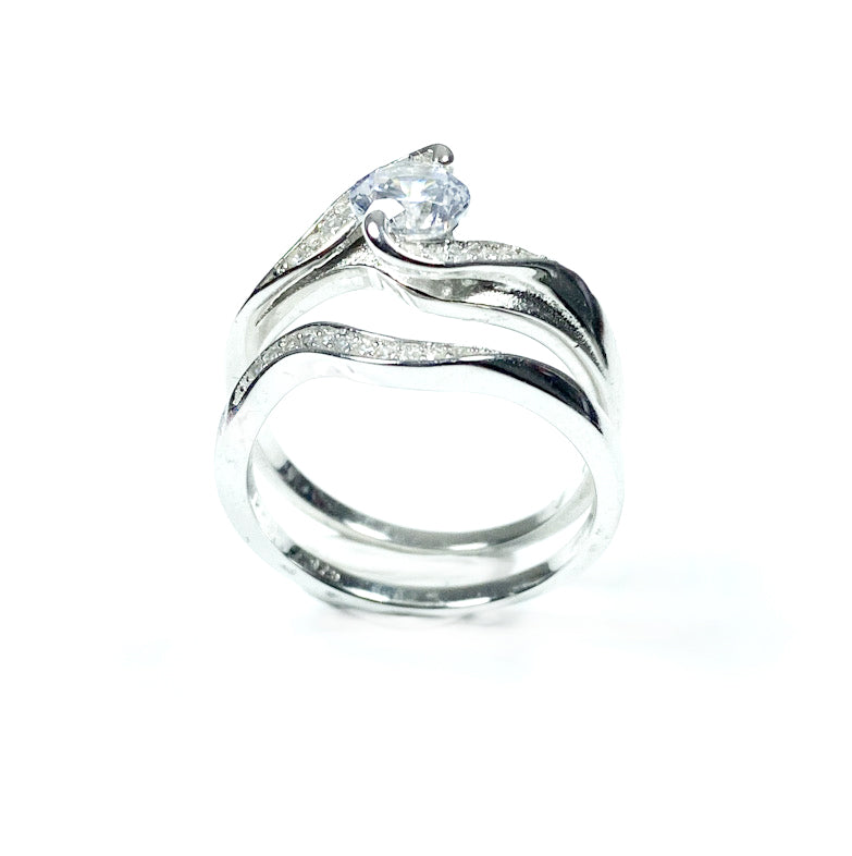 A White Cubic Zirconia Ring Set