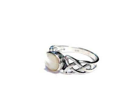 Celtic Silver Stone set Ring with trinity Knot design on the Shoulders Mother of Pearl