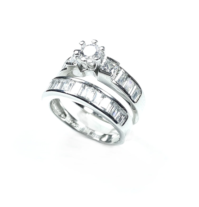 A White Cubic Zirconia Ring