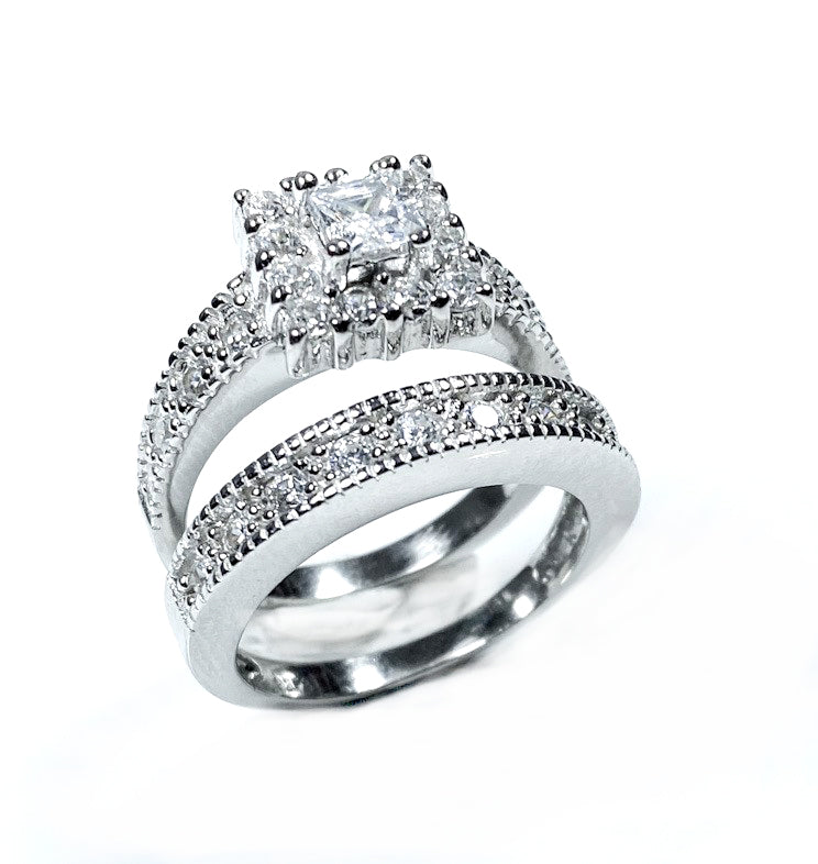 A White Cubic Zirconia Ring