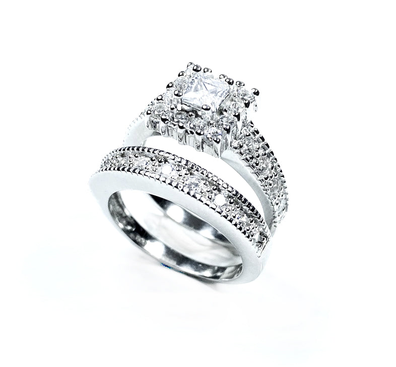 A White Cubic Zirconia Ring
