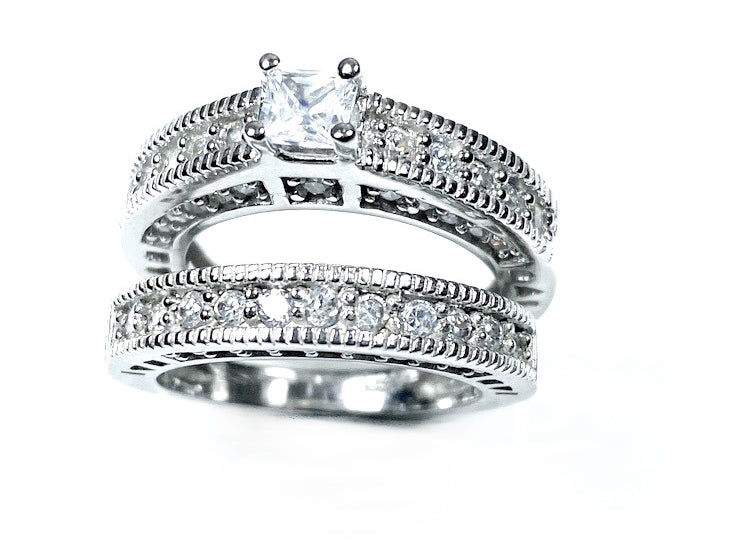 A White Cubic Zirconia Ring