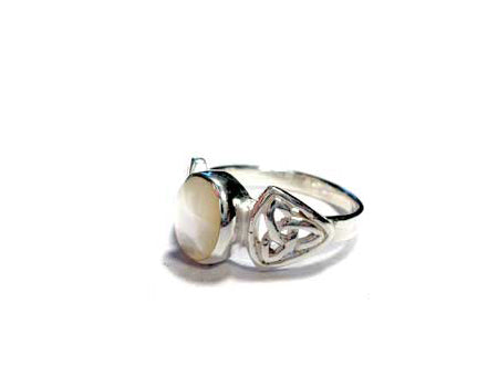 Celtic Silver Stone set Ring with trinity Knot design on the Shoulders Mother Of Pearl