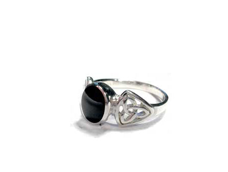 Celtic Silver Stone set Ring with trinity Knot design on the Shoulders Black/Onyx