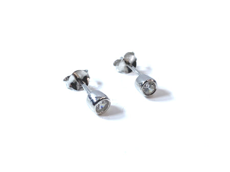 White Cz Silver 4mm Round Rubover Set Earring Boxed.