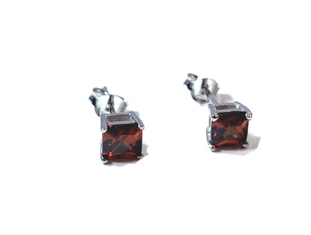 Garnet January Birthstone Cubic Zirconia Silver Square 3mm x 3mm Claw Set Earring .