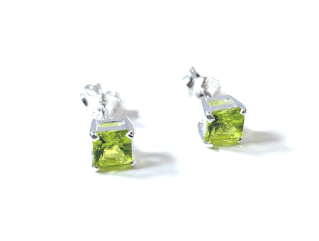 Peridot Cz August Month Birthstone Cubic Zirconia Silver Square 3mm x 3mm Claw Set Earring