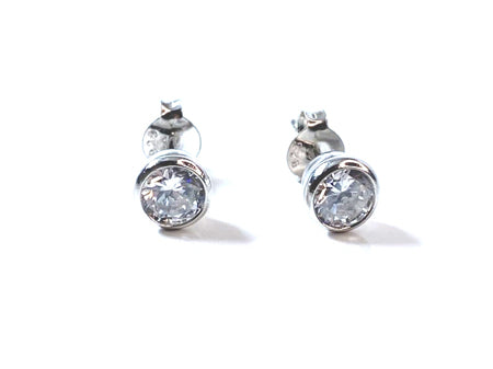 White Cz Silver 6mm Round Rubover Set Earring Boxed.