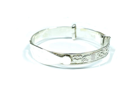 Kids Silver Claddagh Expandable Bangle with Disc.