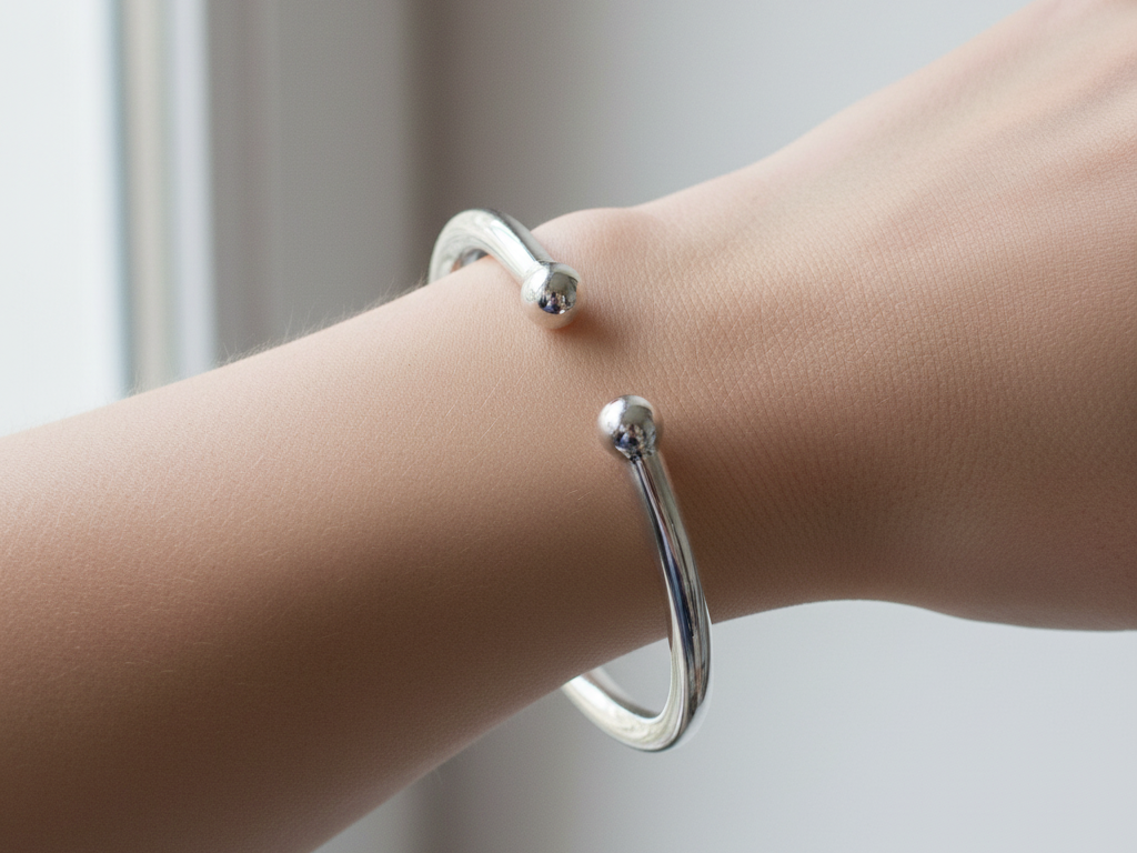 Kids Solid Medium weight Torq Bangle