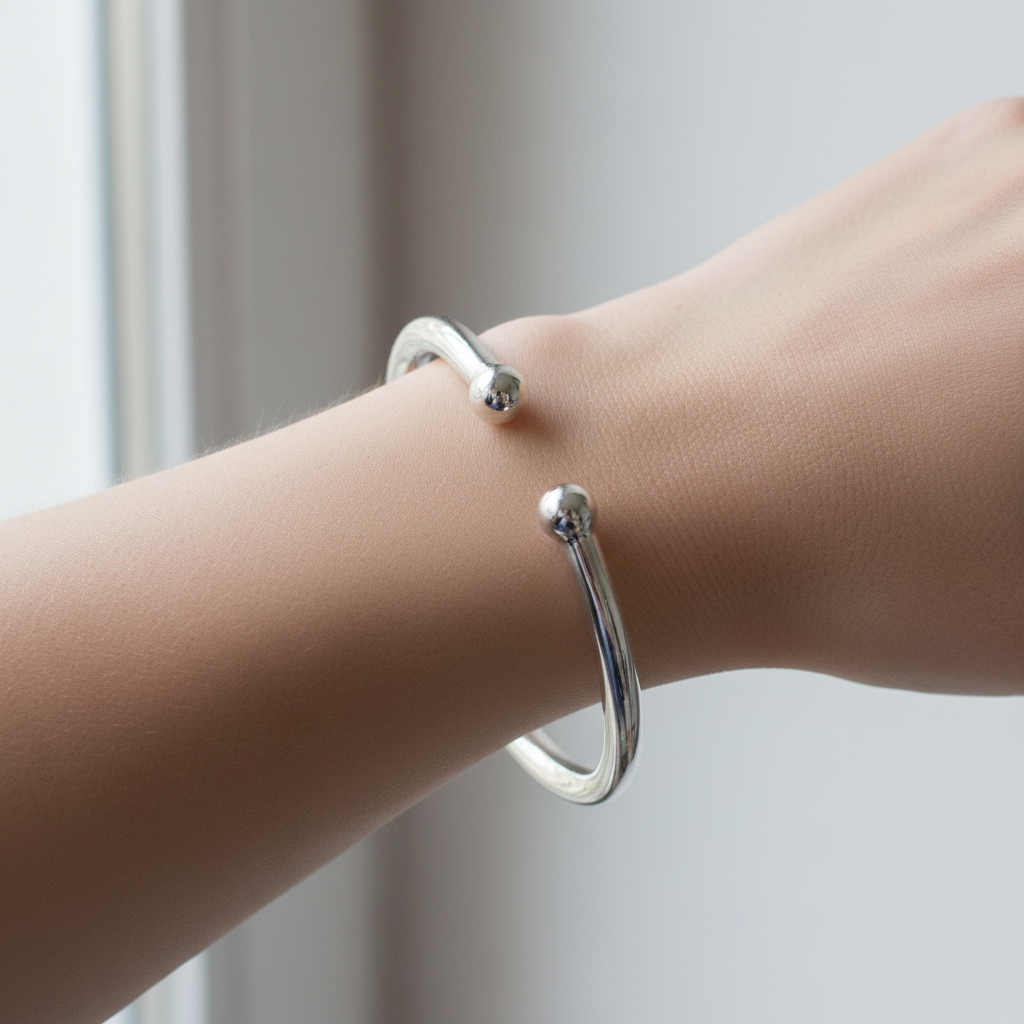 Kids Solid Medium weight Torq Bangle
