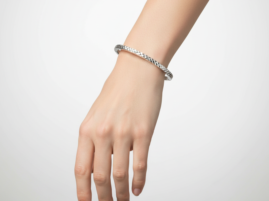 Simply Silver Bangle