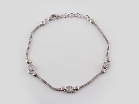 A White Cubic Zirconia Bracelet