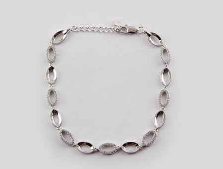 A White Cubic Zirconia Bracelet