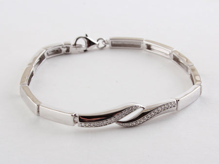 A White Cubic Zirconia Bracelet