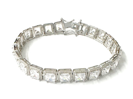 A White Cubic Zirconia Bracelet