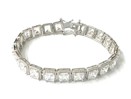 A White Cubic Zirconia Bracelet