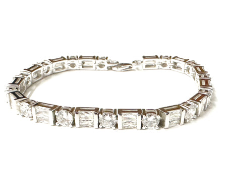 A White Cubic Zirconia Bracelet