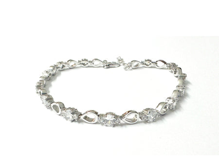 A White Cubic Zirconia Bracelet