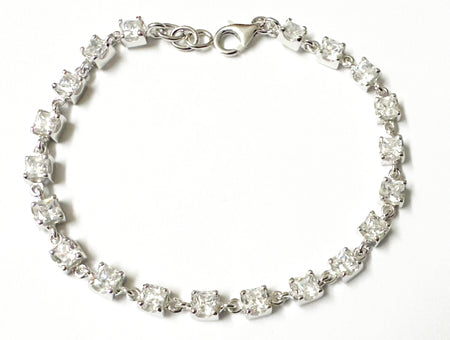 A White Cubic Zirconia Bracelet