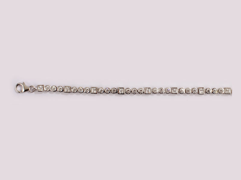 A White Cubic Zirconia Bracelet