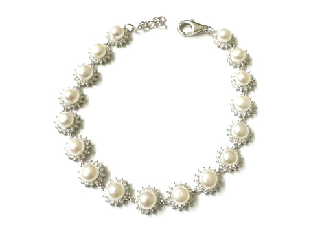 A Pearl Silver Bracelet