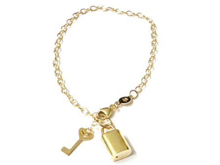 9 CT Yellow Gold Padlock And Key Bracelet