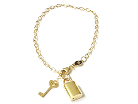 A 9 CT Yellow Gold Padlock And Key Necklace