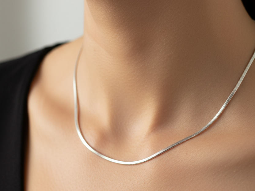 ROUND SNAKE DESIGN SILVER CHAIN