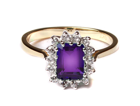 9ct Yellow Gold Cz Ring.