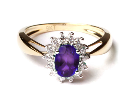 9ct Yellow Gold Amethyst Cz Ring.