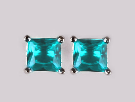 A Aquamarine Cubic Zirconia Earring