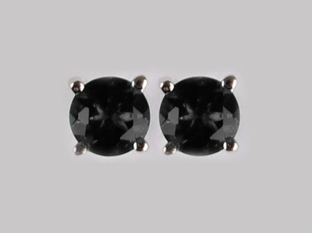 A Black Cubic Zirconia Earring 6mm