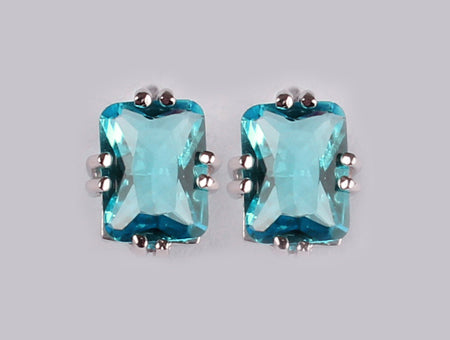 A Aquamarine Cubic Zirconia Earring