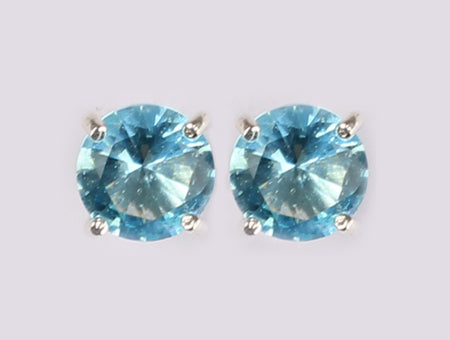 A Aquamarine Cubic Zirconia Earring 6MM