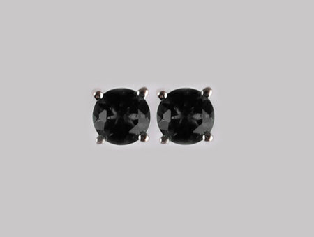 A Black  Cubic Zirconia Earring.5mm