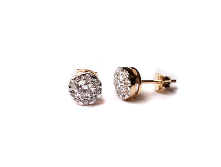 9 CT Yellow Gold Pendant And Earring Set Chained.
