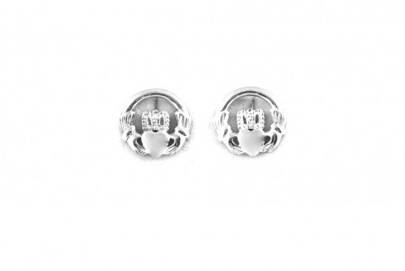 9 CT White Gold Earring.