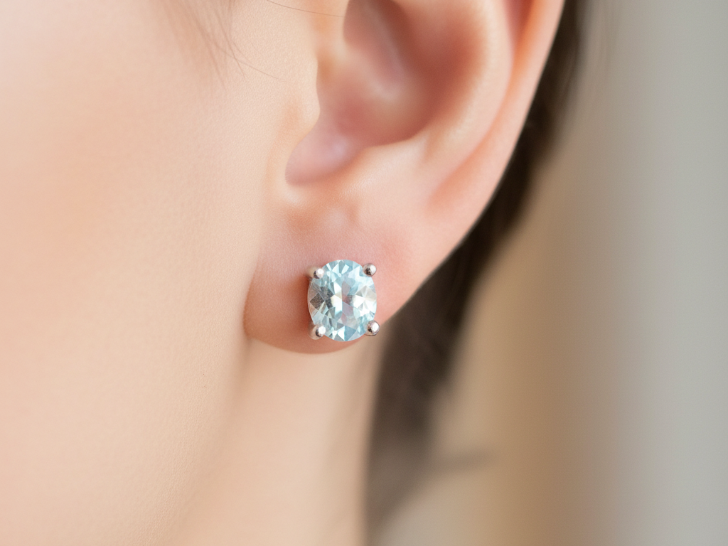 Kids Opalescent Cubic Zirconia Silver 4 mm Claw Set Earring.