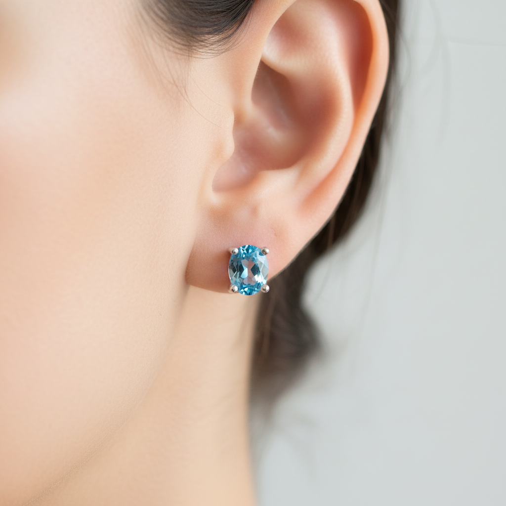 Kids Blue Topaz Decemeber Birthstone Cubic Zirconia Silver 4 mm Claw Set Earring.