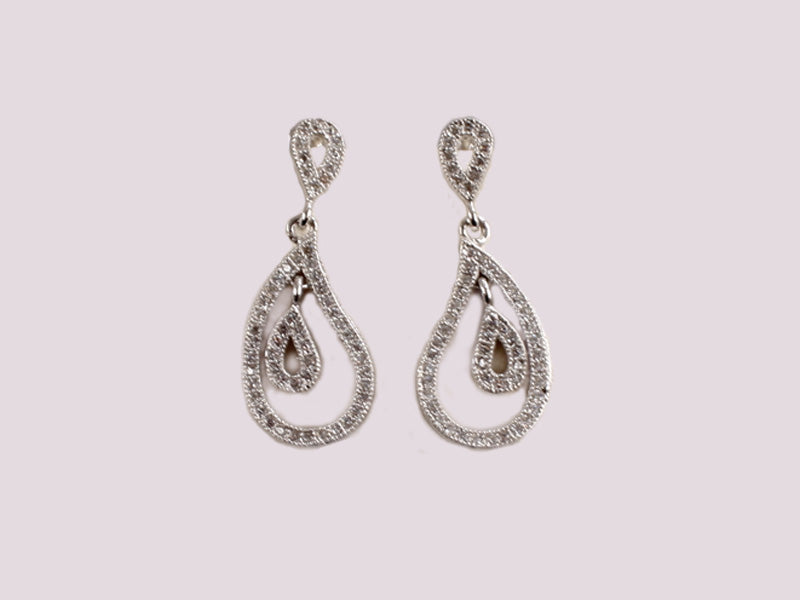 A White Cubic Zirconia Earring