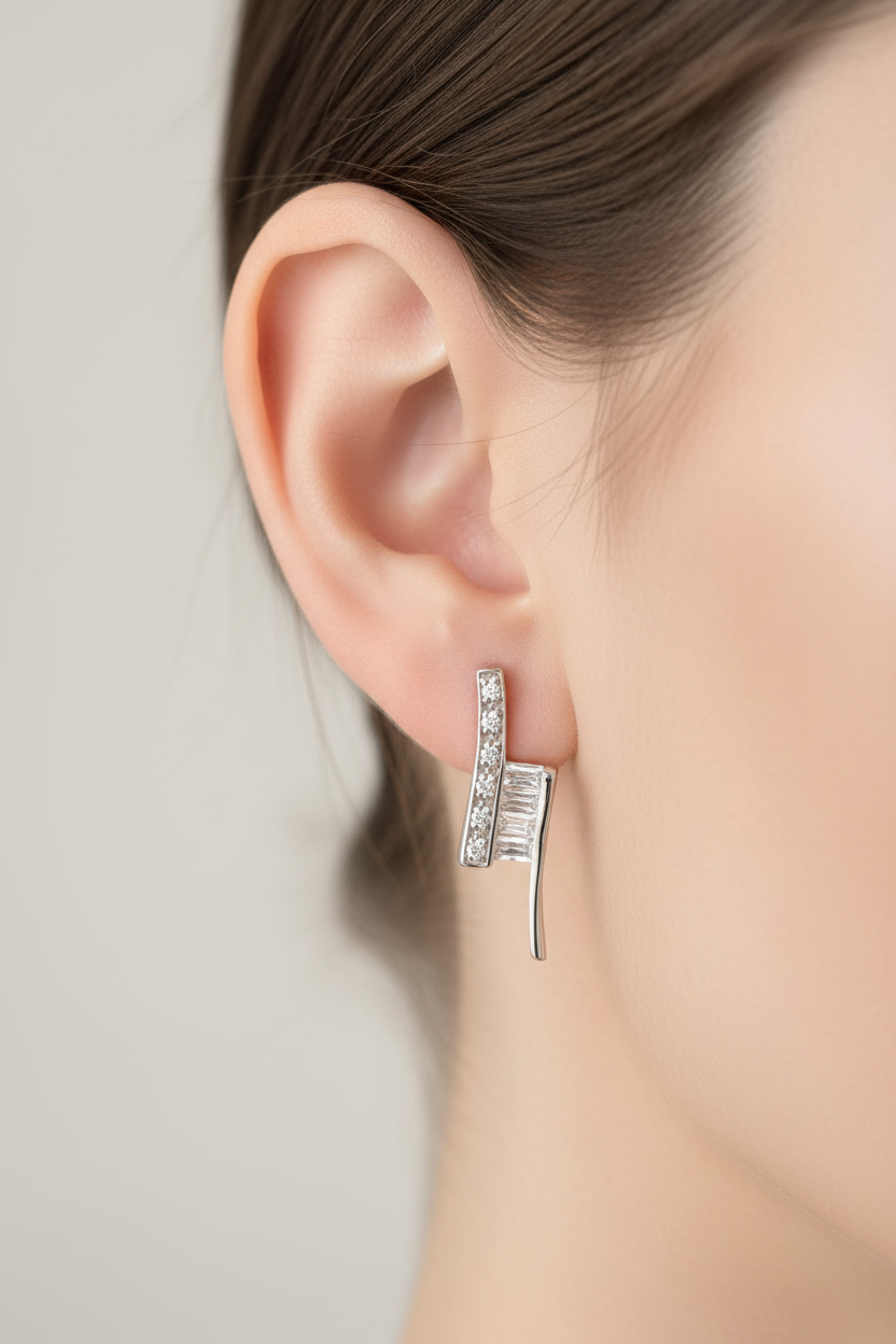 A White Cubic Zirconia Earring