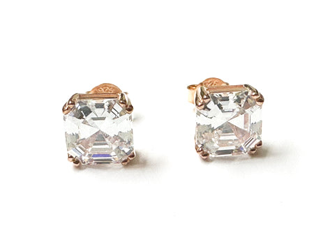A Rose Plated Silver White Cubic Zirconia Earring