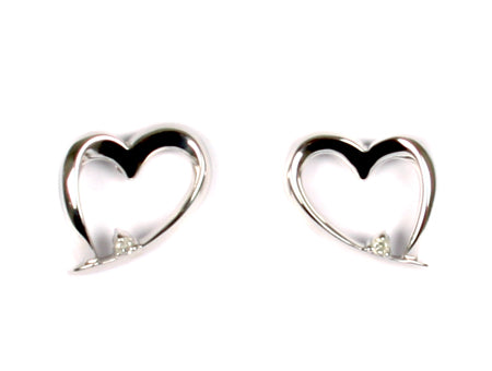 A White Cz Heart shape Silver Earring