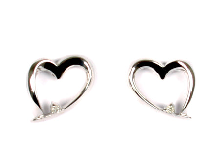 A White Cz Heart shape Silver Earring