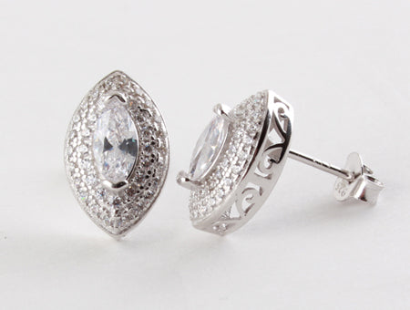 A White Cubic Zirconia Earring