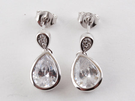 A White Cubic Zirconia Earring